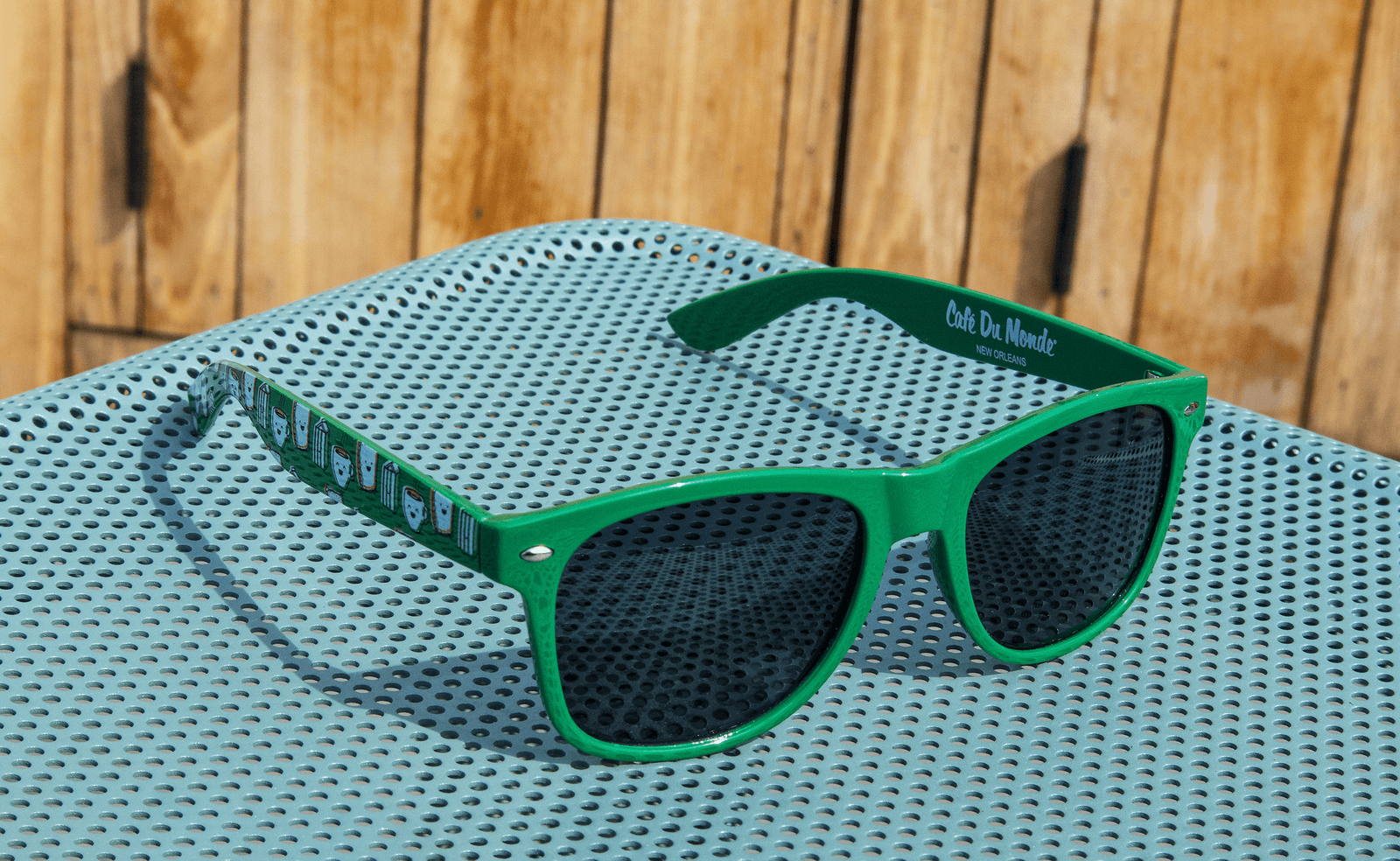 Promotional sunglasses with custom logo printing and Pantone Matching